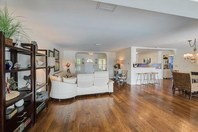 217 Driftwood Ln, House other with 3 bedrooms, 2 bathrooms and null parking in LARGO FL | Image 13