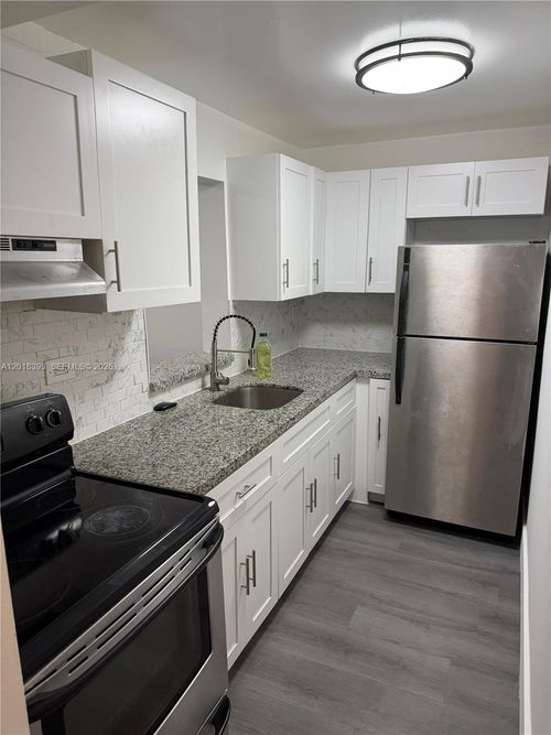 325-1740 Nw North River Dr, Miami, FL, 33125-2335 | Card Image