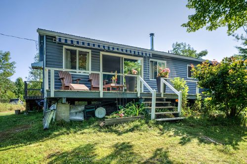 215 Whitefish Lake Rd, Elgin, ON, K0G1E0 | Card Image