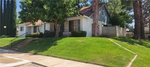 4 Dearborn, Redlands, CA, 92374 | Card Image