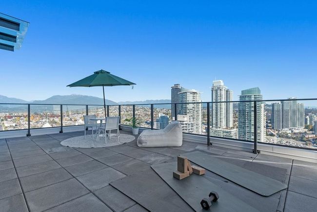 PH1 - 2181 Madison Avenue, Condo with 3 bedrooms, 3 bathrooms and 2 parking in Burnaby BC | Image 23