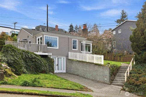 1215 W Armour St, Seattle, WA, 98119-2032 | Card Image
