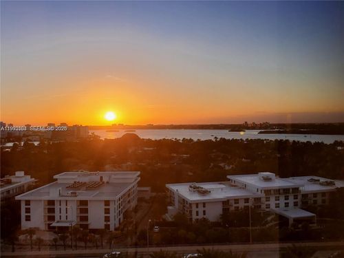 apt-523-10275 Collins Ave, Bal Harbour, FL, 33154-1421 | Card Image