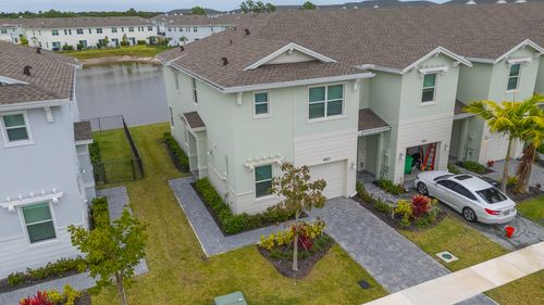 663 Se Lake Falls St, Port St Lucie, FL, 34984-6692 | Card Image