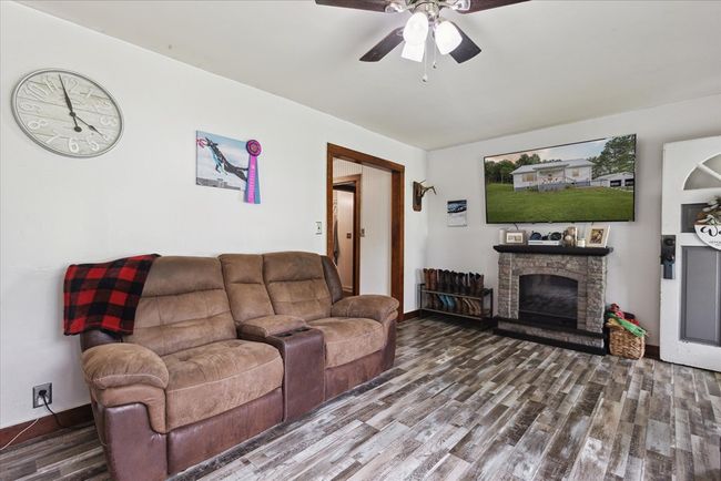 26417 Old Saltworks Rd, House other with 4 bedrooms, 2 bathrooms and 2 parking in Abingdon VA | Image 14