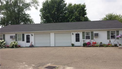 726 Luke Dr Sw, Strasburg, OH, 44680-9400 | Card Image