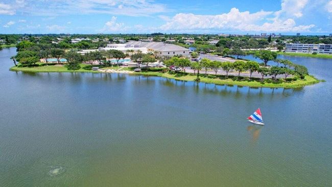 107 Sheffield E, Condo with 1 bedrooms, 2 bathrooms and null parking in West Palm Beach FL | Image 68