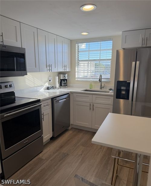 202-1900 Alamanda Dr, NAPLES, FL, 34102-5029 | Card Image