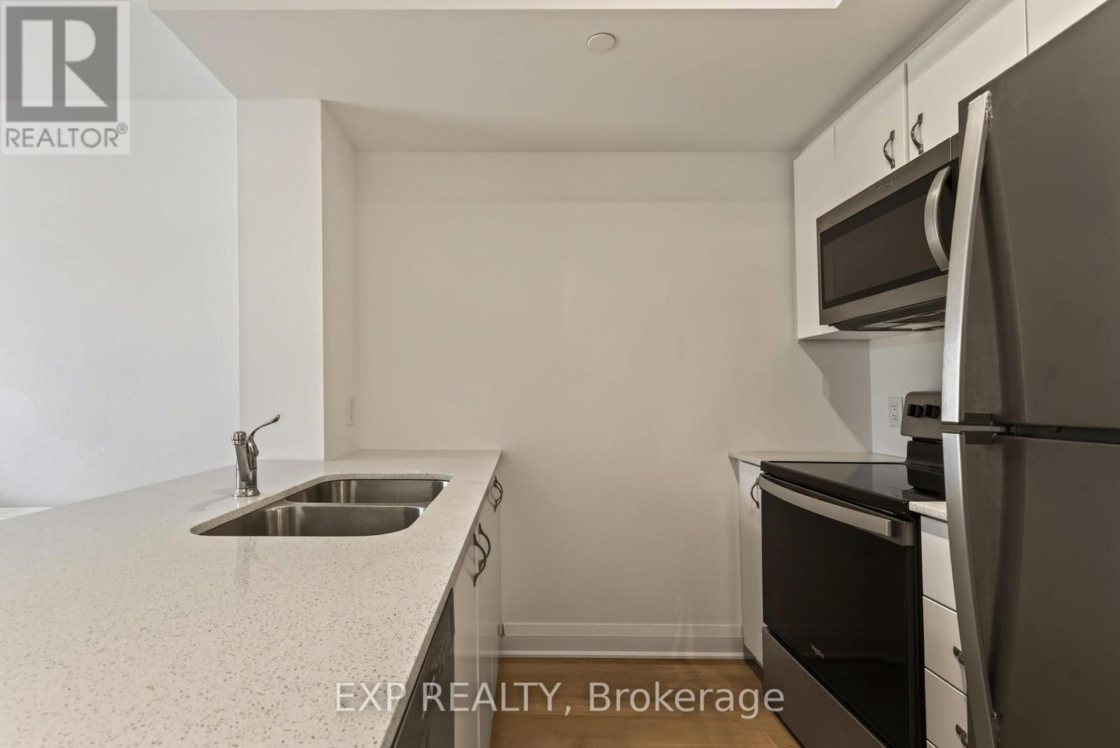 Residential in Hamilton (Stoney Creek Mountain) 2