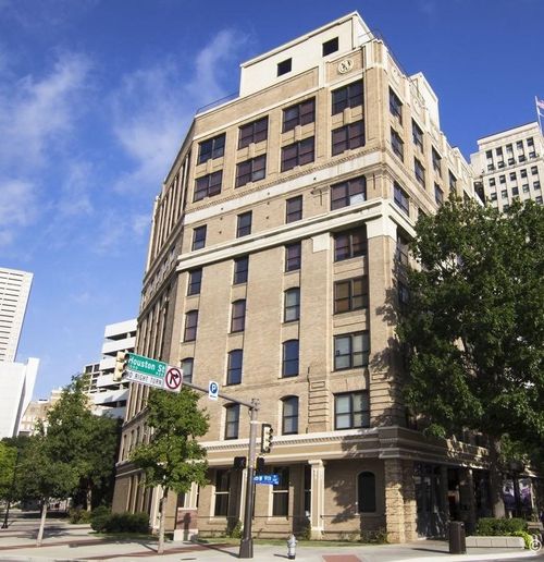 apt-301-910 Houston St, Fort Worth, TX, 76102-6231 | Card Image