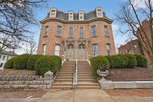 1802 Kennett Pl, Saint Louis, MO, 63104-2506 | Card Image