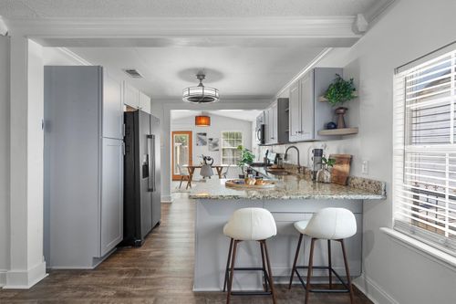 1-1125 Christie Dr, Austin, TX, 78721-2644 | Card Image