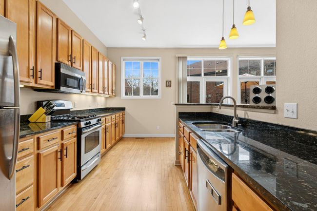 831 River Mews Ct, Townhouse with 4 bedrooms, 4 bathrooms and null parking in Minneapolis MN | Image 14