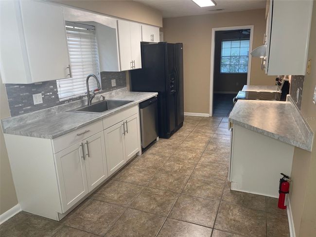 Kitchen | Image 8