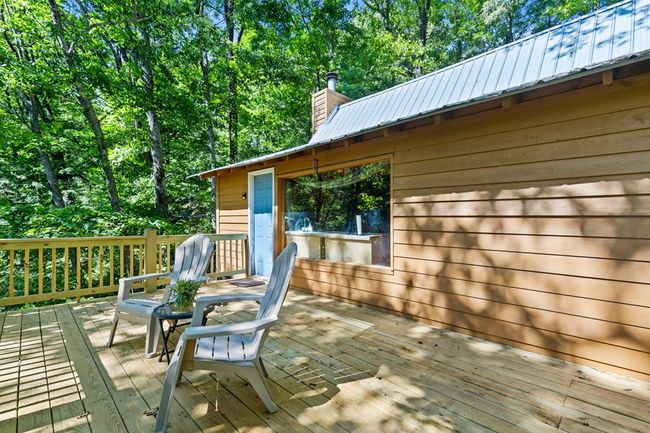 382 Highland Rd, Home with 2 bedrooms, 1 bathrooms and null parking in Ellijay GA | Image 15
