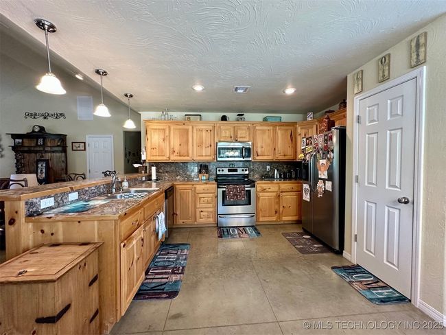 1700 Nance Rd, House other with 3 bedrooms, 2 bathrooms and null parking in Kingston OK | Image 6