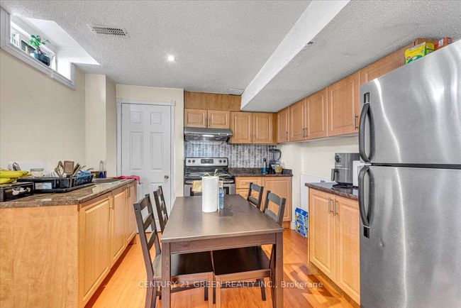 7 Accent Cir, House other with 6 bedrooms, 5 bathrooms and 4 parking in Brampton ON | Image 32