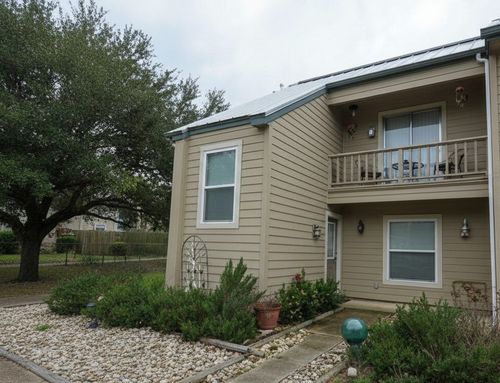 19 Marina Cir, Wimberley, TX, 78676-3446 | Card Image