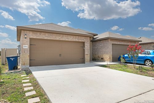 2584 Pahmeyer Rd, New Braunfels, TX, 78130-3933 | Card Image