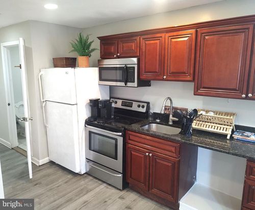 2-2144 N 18th St, PHILADELPHIA, PA, 19121-1785 | Card Image