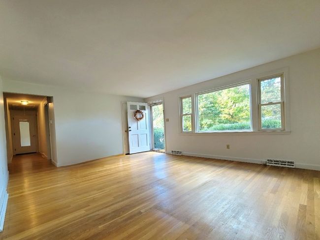 7 Rack Rd, House other with 3 bedrooms, 2 bathrooms and 6 parking in Chelmsford MA | Image 4