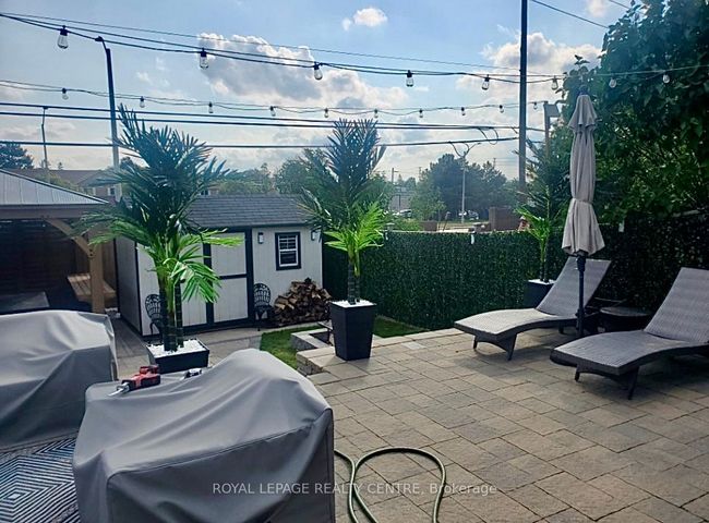 110 Simmons Blvd, House attached with 6 bedrooms, 3 bathrooms and 4 parking in Brampton ON | Image 36