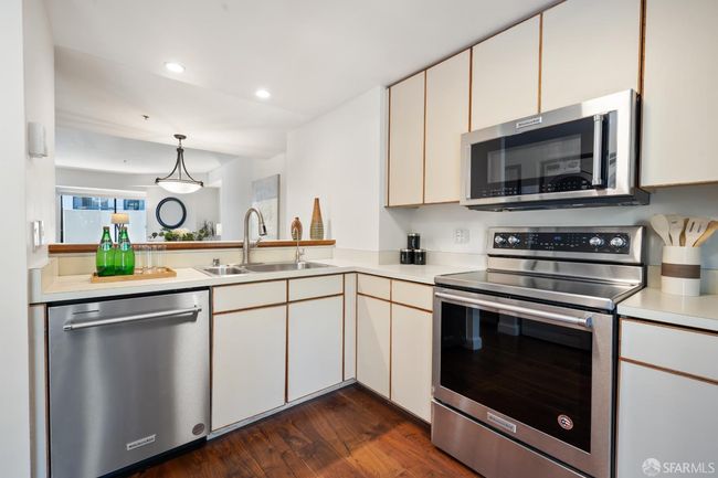 APT-35 - 601 Van Ness Ave, Condo with 2 bedrooms, 2 bathrooms and 1 parking in San Francisco CA | Image 15