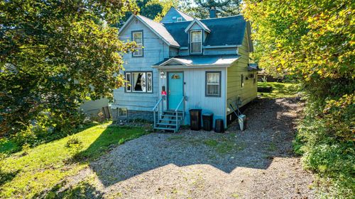 466 Poplar Street, Lake Linden, MI, 49945 | Card Image