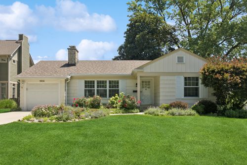 3921 Franklin Ave, Western Springs, IL, 60558-1104 | Card Image