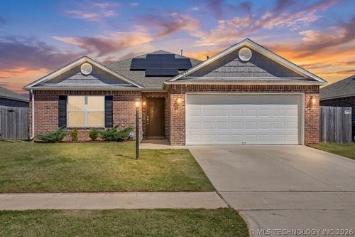 7429 E 158th St S, Bixby, OK, 74008-2785 | Card Image