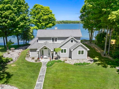 3154 Bancroft Road, Honor, MI, 49640 | Card Image