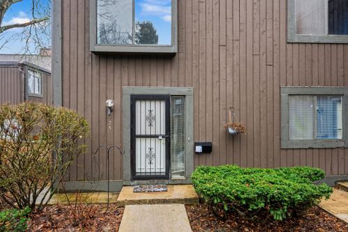 125 Balmoral Ct, Kalamazoo, MI, 49006-4350 | Card Image