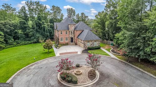 7611 Regency Cir, Sandy Springs, GA, 30350-8100 | Card Image