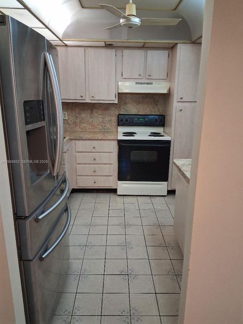 213-1100 Saint Charles Pl, Pembroke Pines, FL, 33026-3323 | Card Image
