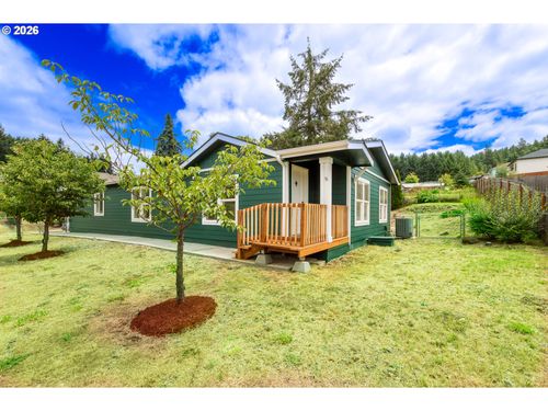 1038 Hillside Dr, Cottage Grove, OR, 97424-2650 | Card Image