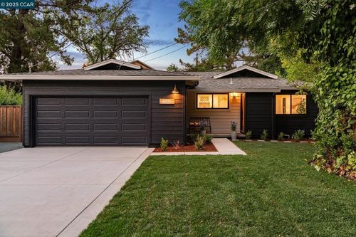 11 Oakvue Ct, Pleasant Hill, CA, 94523-3610 | Card Image