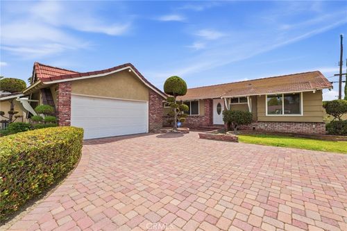 2554 W Chanticleer Rd, Anaheim, CA, 92804-5266 | Card Image
