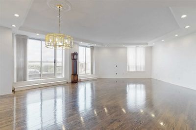 PH-1 - 800 Sheppard Ave W, Condo with 2 bedrooms, 3 bathrooms and 2 parking in North York ON | Image 3