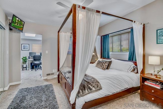 4010 Crown Point Dr, House other with 2 bedrooms, 3 bathrooms and 2 parking in San Diego CA | Image 21