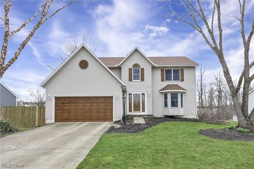 3090 Uxbridge Dr, Brunswick, OH, 44212-5622 | Card Image