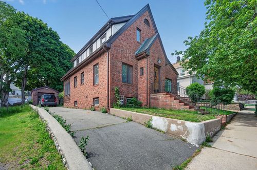 28 Thurlow Ave, Revere, MA, 02151 | Card Image
