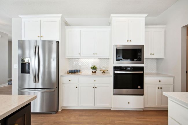 OneTenTen Homes Lanigan Isle at Amber Fields Savanna Model - 1232 Ardcurra Row, Rosemount | Image 7