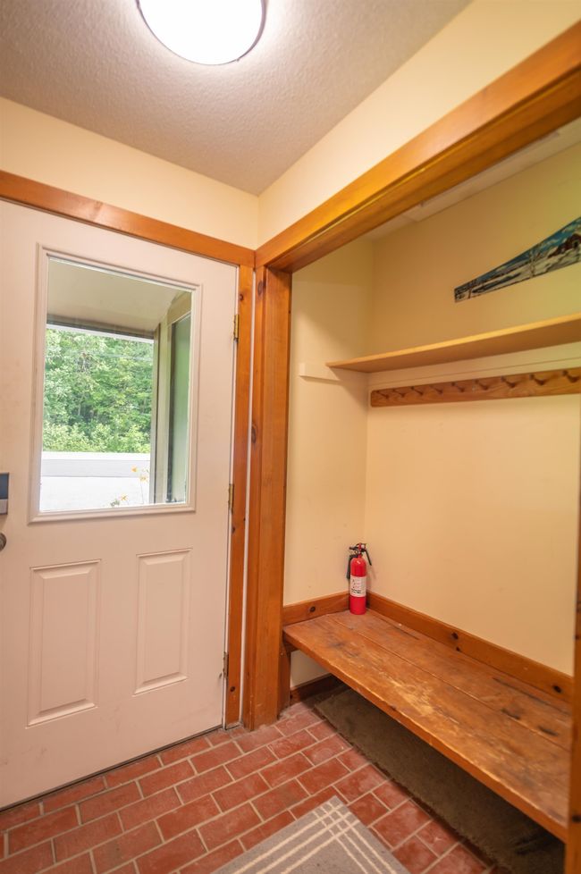 38 - 33D White Oaks Loop, Condo with 3 bedrooms, 3 bathrooms and null parking in West Dover VT | Image 15