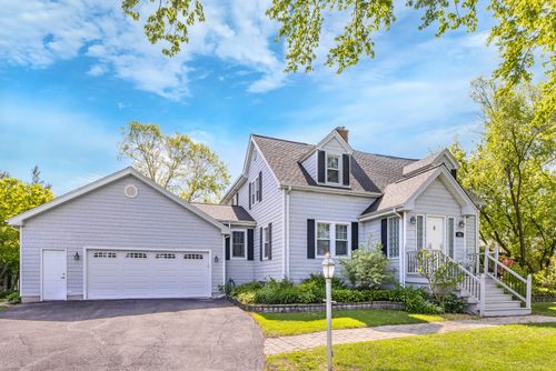 401 Greenwood Rd, Glenview, IL, 60025-4526 | Card Image