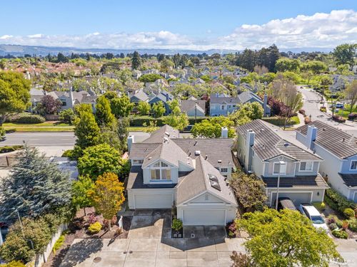 2 Orr Ct, Alameda, CA, 94502-7766 | Card Image