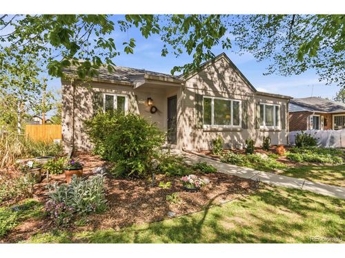 987 Glencoe St, Denver, CO, 80220-4452 | Card Image