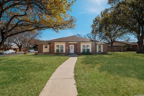 124 Henry Ford Dr, Schertz, TX, 78154-1008 | Card Image