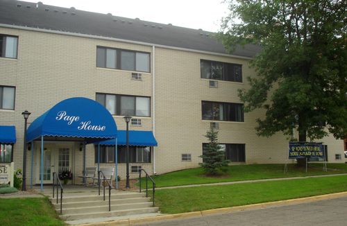 221 E Cavour Ave, Fergus Falls, MN, 56537-2290 | Card Image