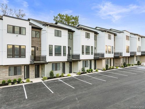 109-17 Union Rd, Spring Valley, NY, 10977-3962 | Card Image