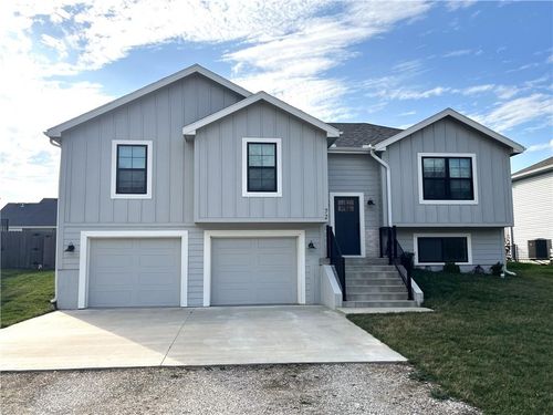 72 Se 461st Rd, Warrensburg, MO, 64093-7956 | Card Image